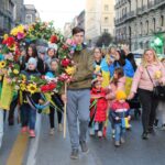 Fiaccolata contro la guerra in Ucraina a Napoli